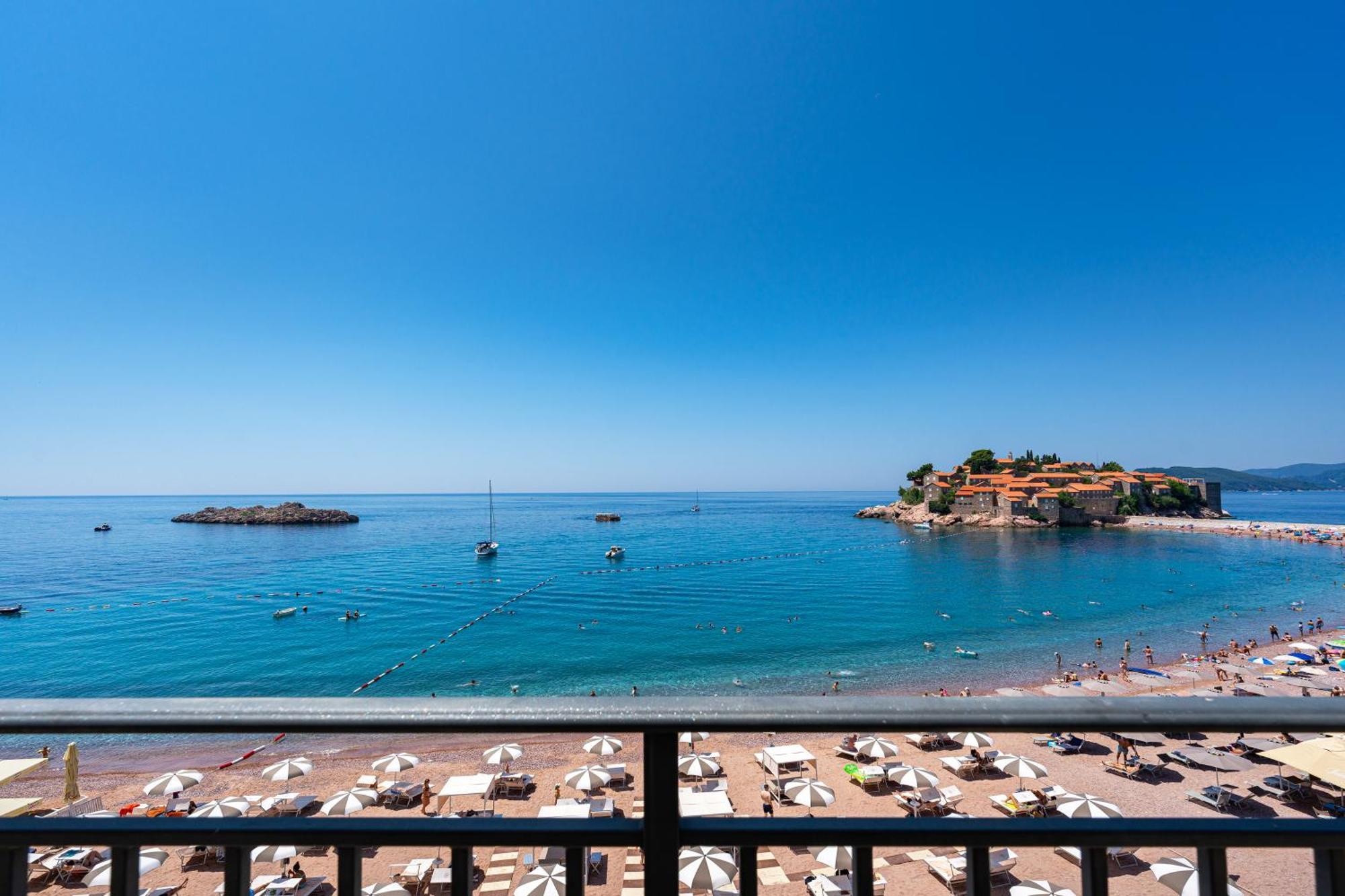 Hotel California By Aycon (Adults Only) Sveti Stefan Extérieur photo